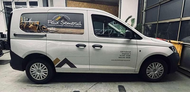 Gebraucht VW Caddy 102 PS (75 kW) 2024 Weiß Van / Kleinbus