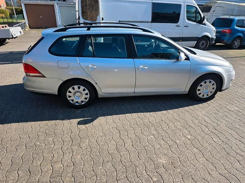 Gebraucht VW Golf V 105 PS (77 kW) 2007 Silber Kombi