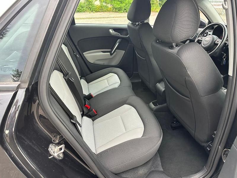 Gebraucht Audi A1 Ambition 122 PS (89 kW) 2013 Schwarz Kleinwagen