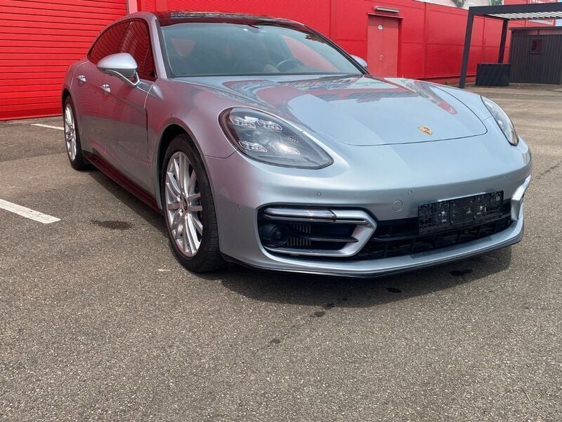 Grau Gebraucht 2021 Porsche Panamera Sport Turismo Limousine | 67.499 € (Superpreis) - Bild 1/4