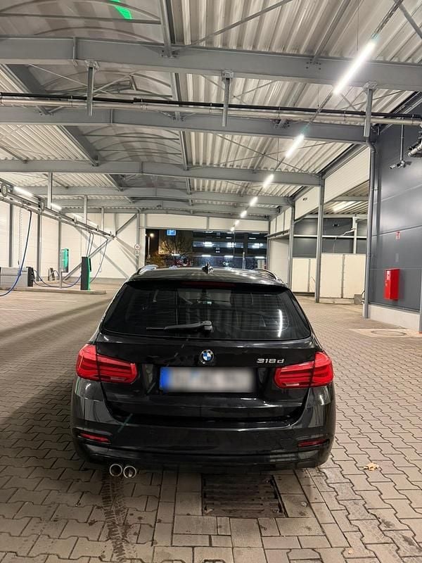 Gebraucht BMW 330 258 PS (189 kW) 2017 Schwarz Kombi