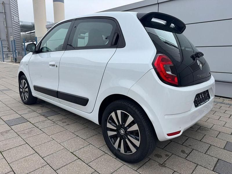Gebraucht Renault Twingo Equilibre 60 kW (82 PS) 2022 Weiß Kleinwagen
