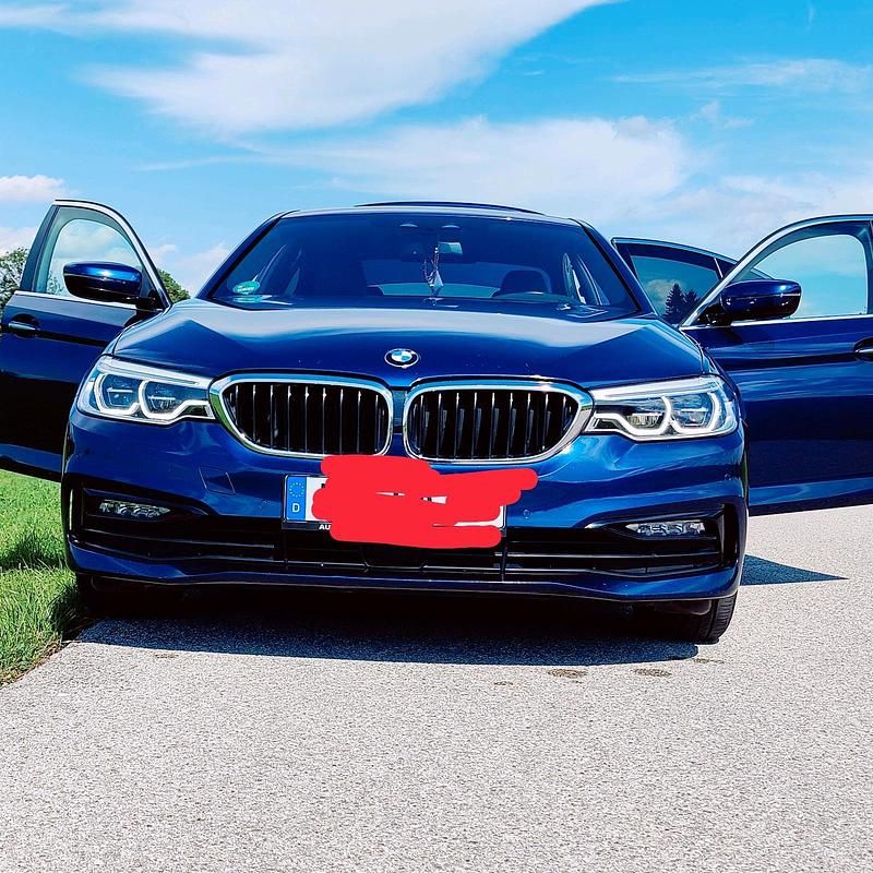 Blau Gebraucht 2017 BMW 530 Limousine | 22.500 € (Fairer Preis) - Bild 1/4
