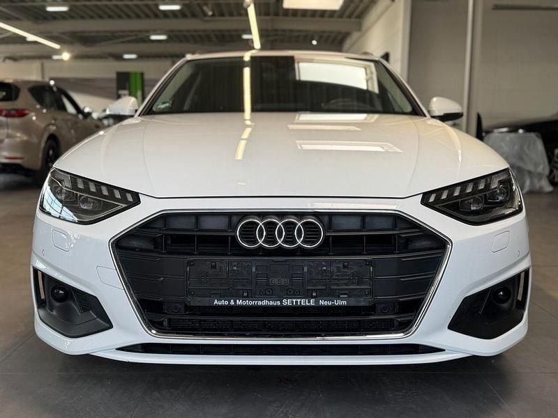Gebraucht Audi A4 163 PS (119 kW) 2023 Weiß Kombi