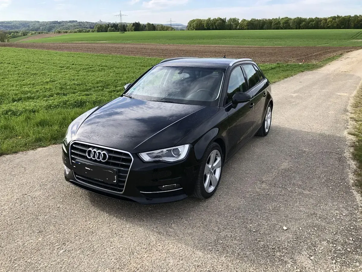 Gebraucht Audi A3 Attraction 150 PS (110 kW) 2014 Schwarz Limousine