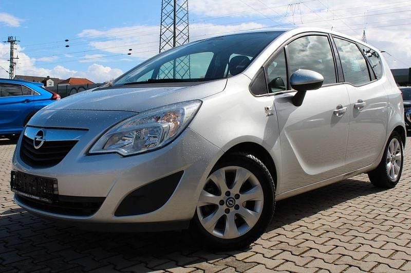 Gebraucht Opel Meriva Active 120 PS (88 kW) 2013 Silber Van / Kleinbus