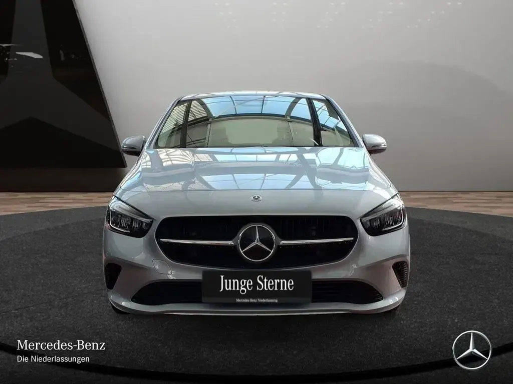 Gebraucht Mercedes B180 Progressive 136 PS (100 kW) 2025 Hightechsilber Kleinwagen