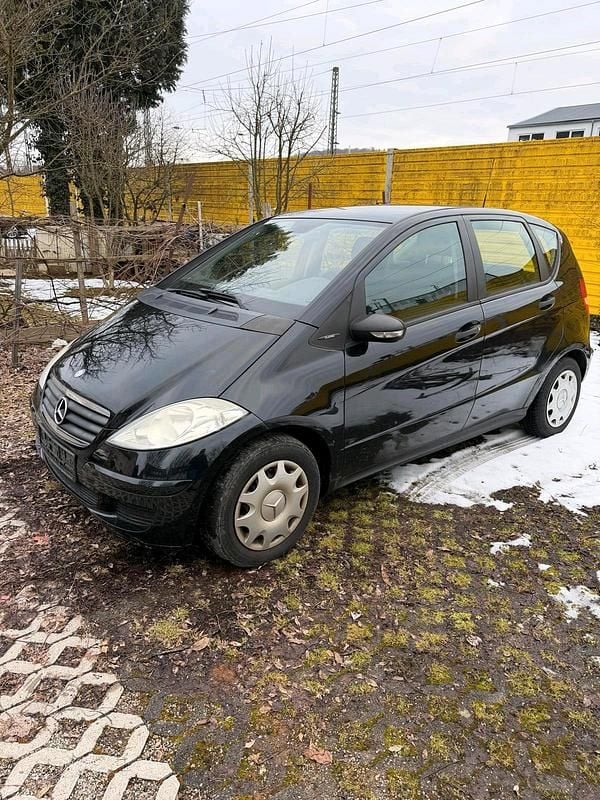 Schwarz Gebraucht 2004 Mercedes A170 Kleinwagen | 650 € (Superpreis) - Bild 1/4