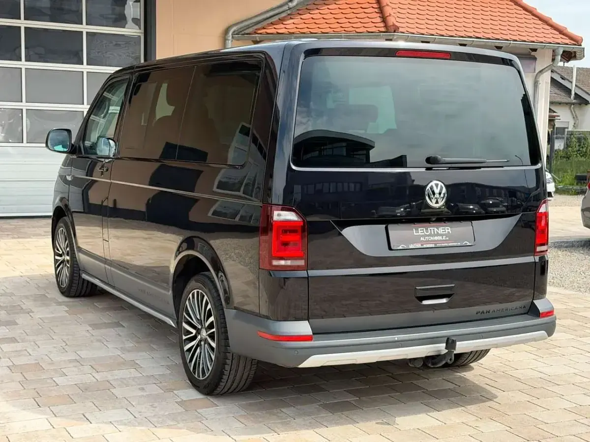 Gebraucht VW Multivan PanAmericana 204 PS (150 kW) 2017 Deep black schwarz perleffekt Van / Kleinbus