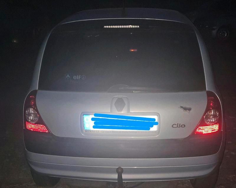 Gebraucht Renault Clio II 70 PS (51 kW) 2005 Grau Kleinwagen