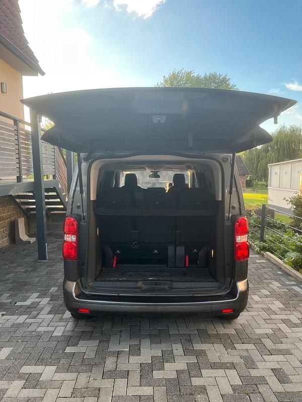 Gebraucht Toyota Proace Verso Team 150 PS (110 kW) 2020 Grau Kombi