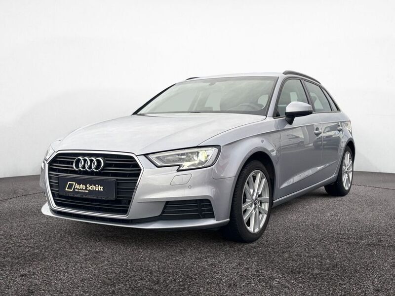 Gebraucht Audi A3 Sportback Design 150 PS (110 kW) 2019 Florettsilber metallic Kleinwagen