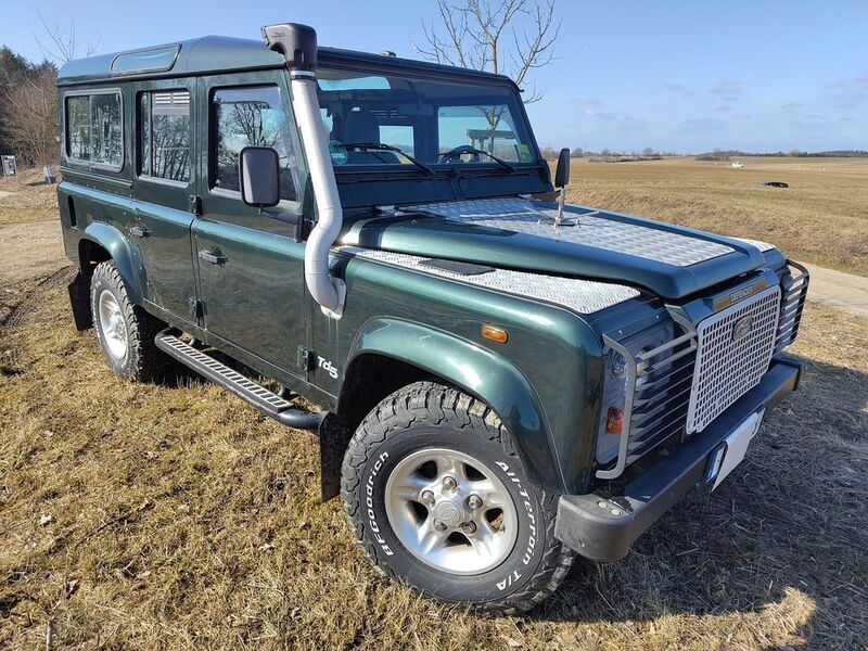 Grün Gebraucht 2001 Land Rover Defender S SUV | 32.500 € - Bild 1/4