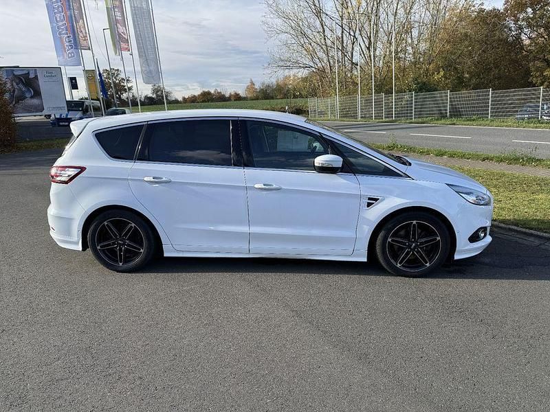 Gebraucht Ford S-MAX Titanium 241 PS (177 kW) 2015 Weiß Van / Kleinbus