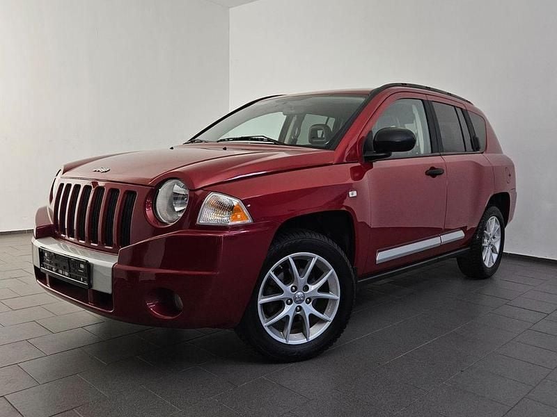 Gebraucht Jeep Compass 140 PS (102 kW) 2010 Rot SUV