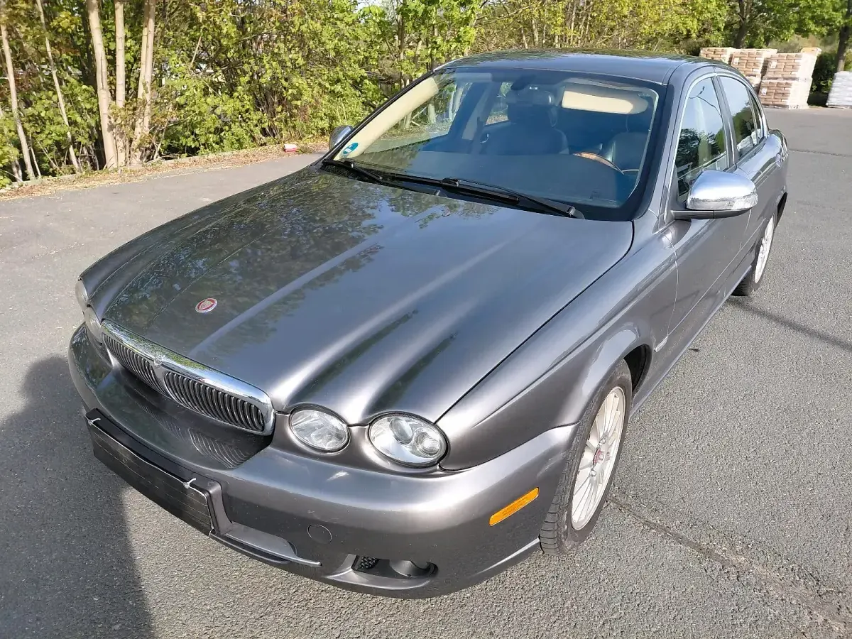 Używany Jaguar X-type 196 KM (144 kW) 2008 Szary Sedan/Limuzyna