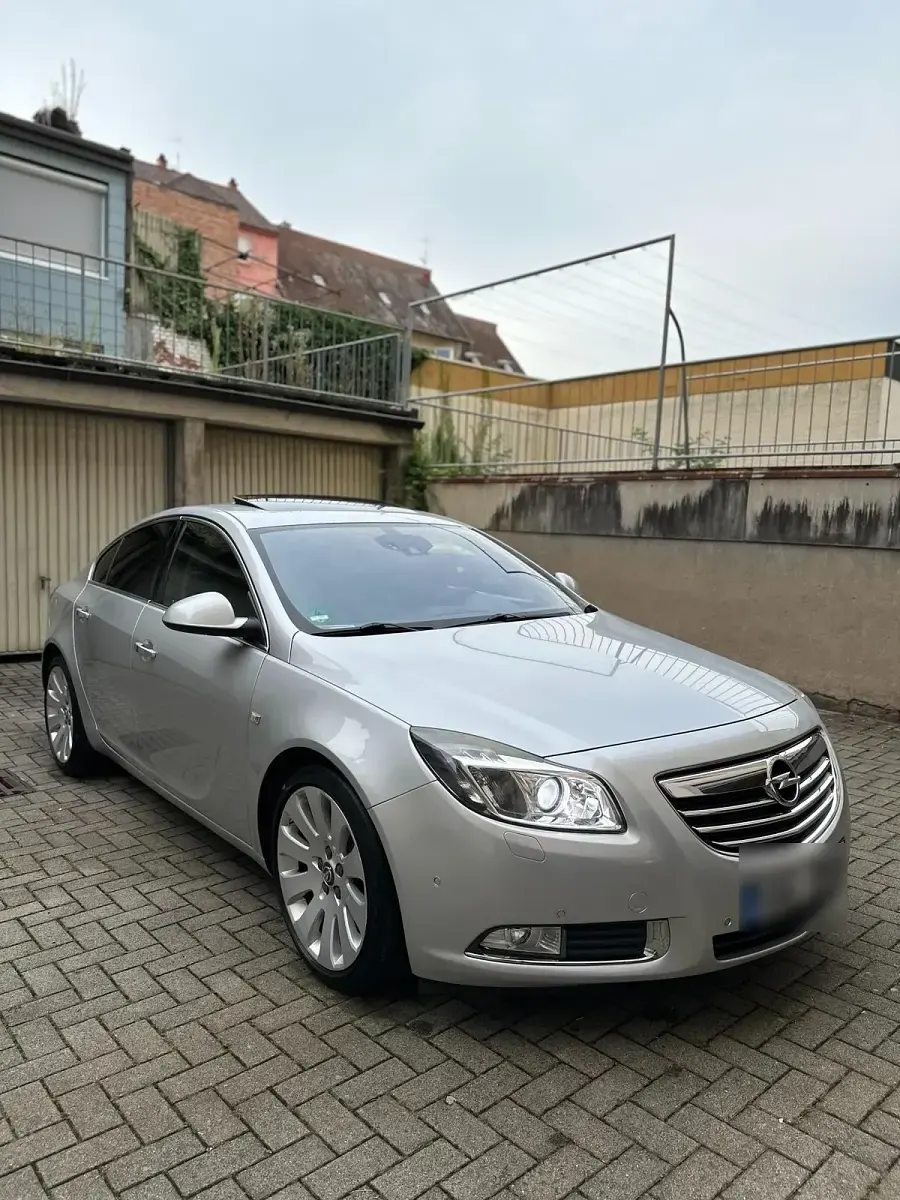 Gebraucht Opel Insignia 160 PS (117 kW) 2009 Silber Limousine