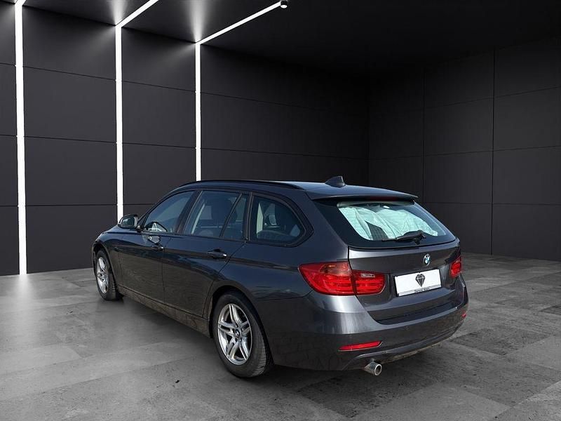Gebraucht BMW 320 184 PS (135 kW) 2013 Grau Kombi