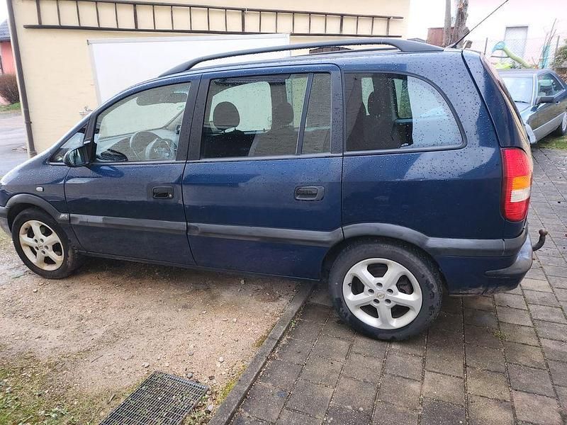 Gebraucht Opel Zafira 147 PS (108 kW) 2002 Blau Van / Kleinbus
