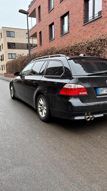 Gebraucht BMW 525 179 PS (131 kW) 2005 Schwarz Kombi
