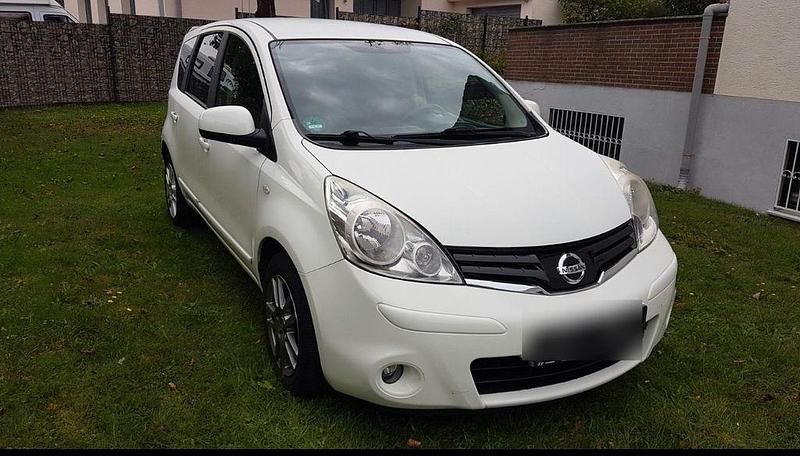 Gebraucht Nissan Note Acenta 103 PS (75 kW) 2009 Weiß Kleinwagen
