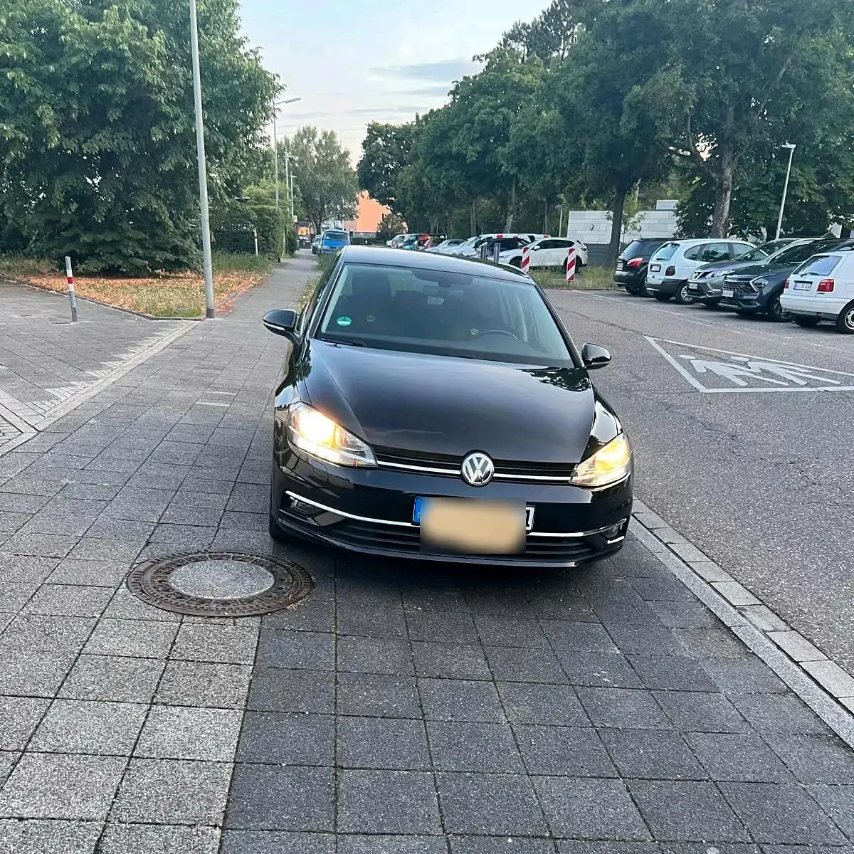 Gebraucht VW Golf VII 125 PS (91 kW) 2018 Schwarz Kleinwagen