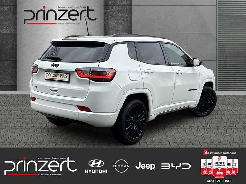 Gebraucht Jeep Compass Altitude 150 PS (110 kW) 2023 Alpine white (vr296) SUV
