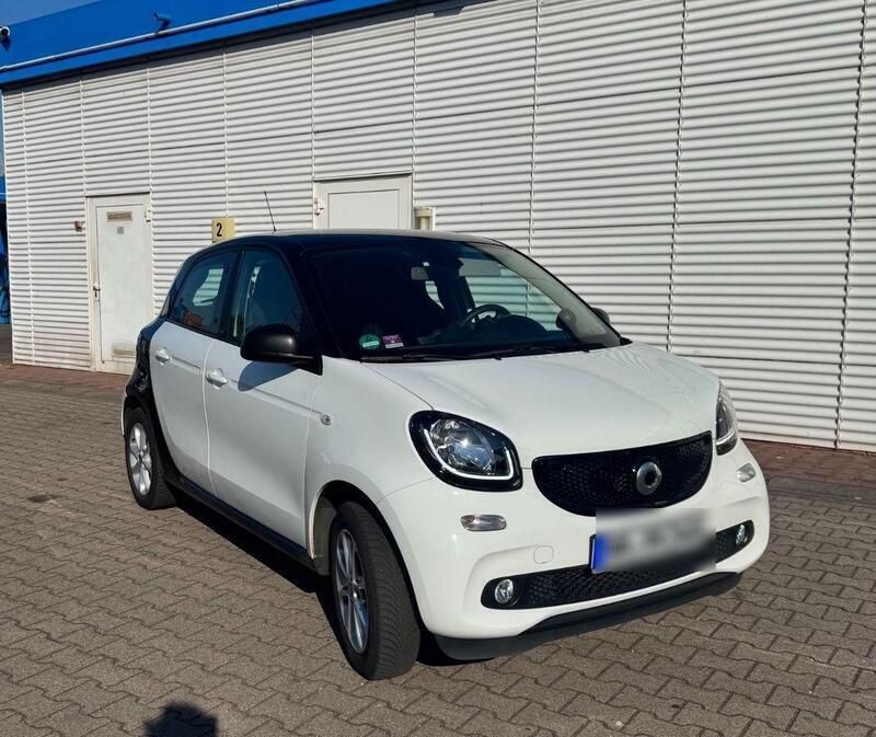 Weiß Gebraucht 2018 Smart ForFour Passion Kleinwagen | 8.100 € (Fairer Preis) - Bild 1/4