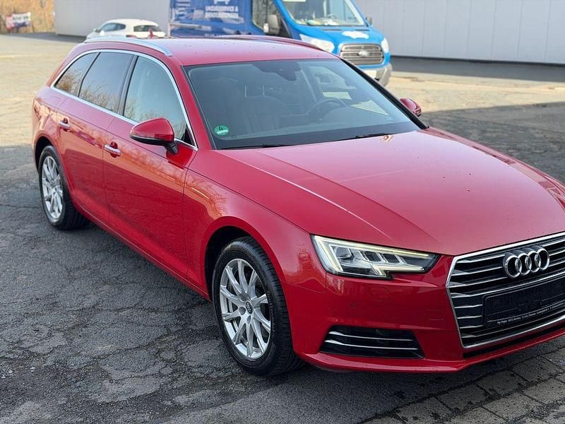 Gebraucht Audi A4 Design 150 PS (110 kW) 2016 Rot Kombi