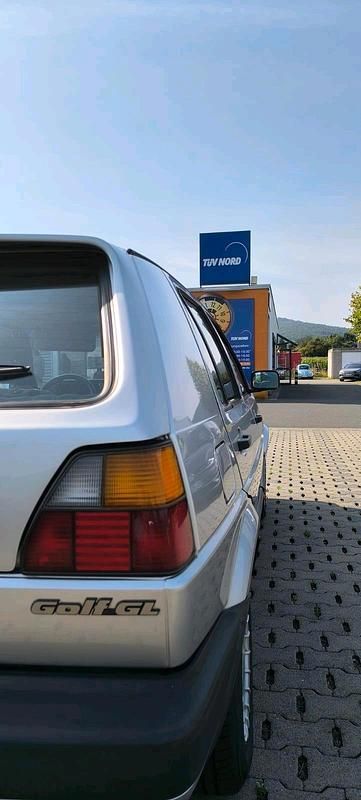 Second-hand VW Golf II 80 CP (58 kW) 1990 Argintiu Hatchback