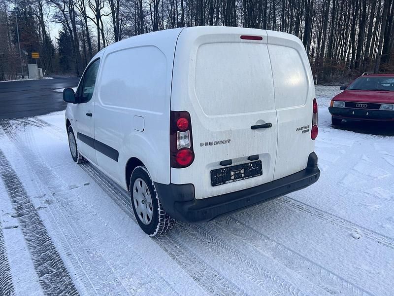 Gebraucht Peugeot Partner 35 kW (48 PS) 2015 Weiß Van / Kleinbus