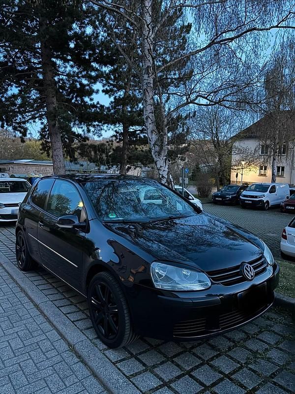 Second-hand VW Golf 75 CP (55 kW) 2004 Negru Coupe