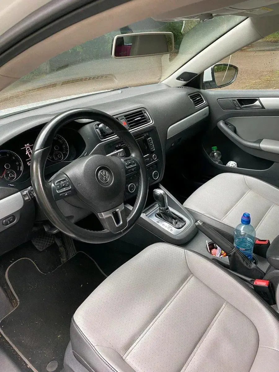 Gebraucht VW Jetta 170 PS (125 kW) 2014 Weiß Limousine