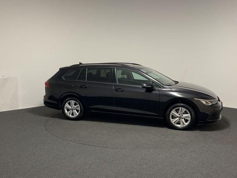 Gebraucht VW Golf VIII Life 150 PS (110 kW) 2023 Schwarz Kombi