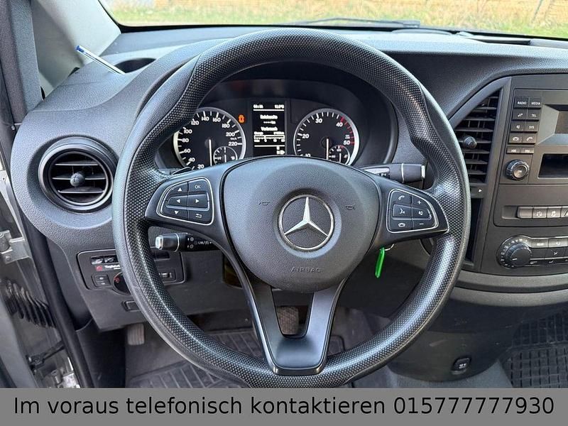 Gebraucht Mercedes Vito 163 PS (119 kW) 2016 Silber Van