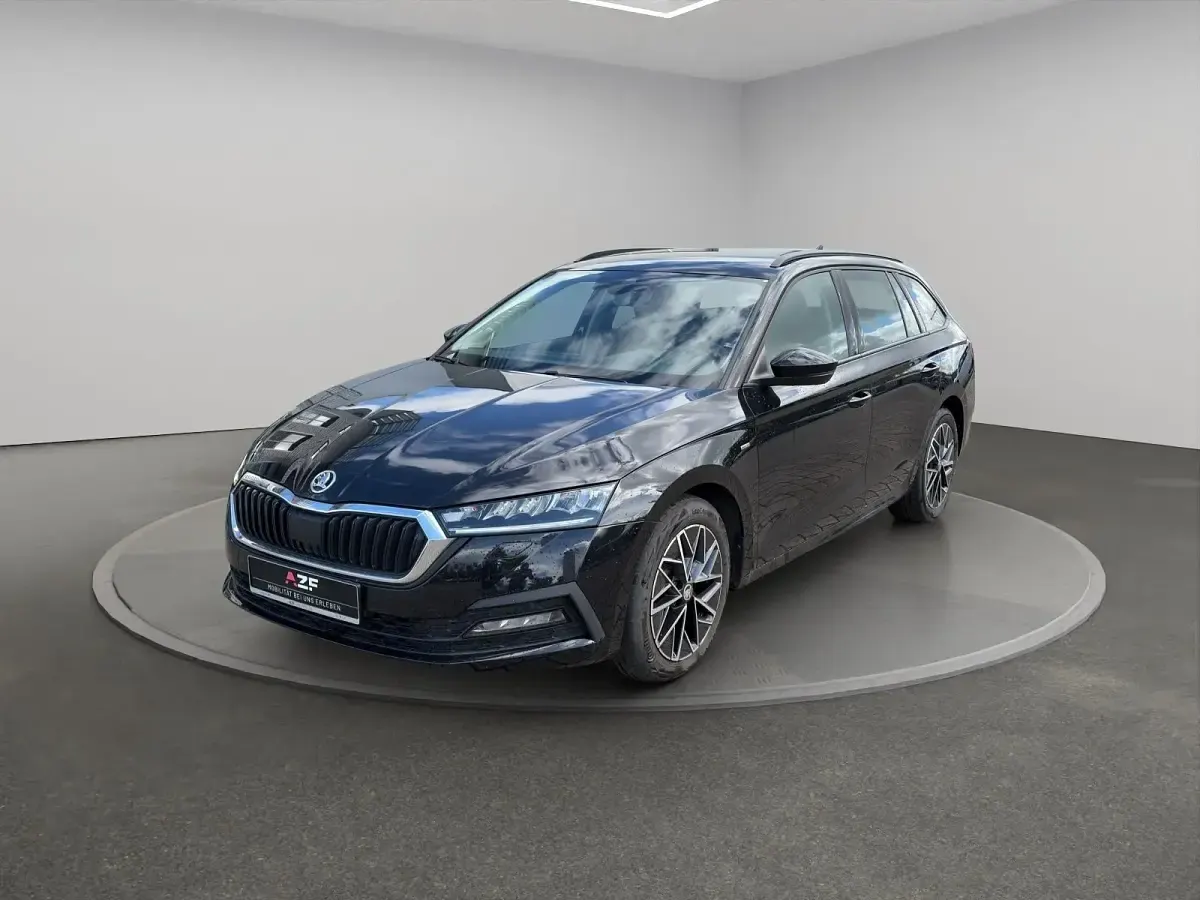 Gebraucht Skoda Octavia Ambition 150 PS (110 kW) 2022 Blackmagic perleffekt Kombi