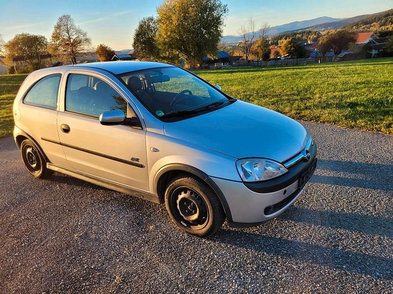 Silber Gebraucht 2004 Opel Corsa Limousine | 999 € (Guter Preis) - Bild 1/4