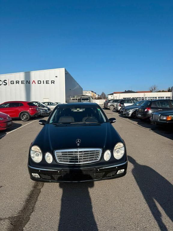 Brugt Mercedes E220 Elegance 150 HK (110 kW) 2003 Sort Sedan