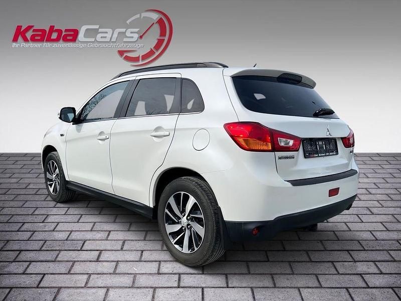 Gebraucht Mitsubishi ASX Intense 150 PS (110 kW) 2014 Weiß metallic SUV
