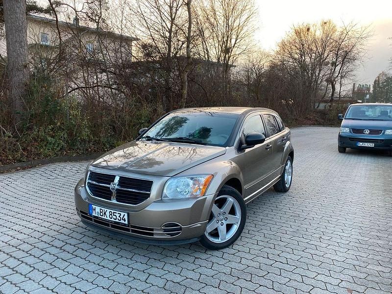 Gold Gebraucht 2007 Dodge Caliber SE Kleinwagen | 2.850 € (Fairer Preis) - Bild 1/4