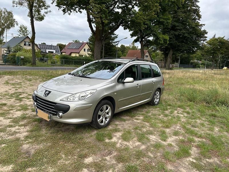 Grau Gebraucht 2007 Peugeot 307 Kombi | 1.990 € (Guter Preis) - Bild 1/4