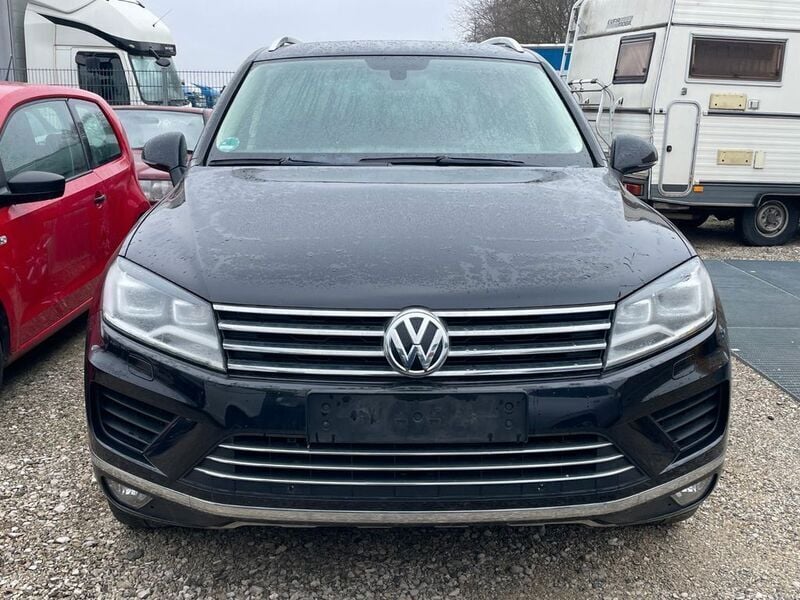 Schwarz Gebraucht 2017 VW Touareg Terrain Tech SUV | 16.200 € (Guter Preis) - Bild 1/4