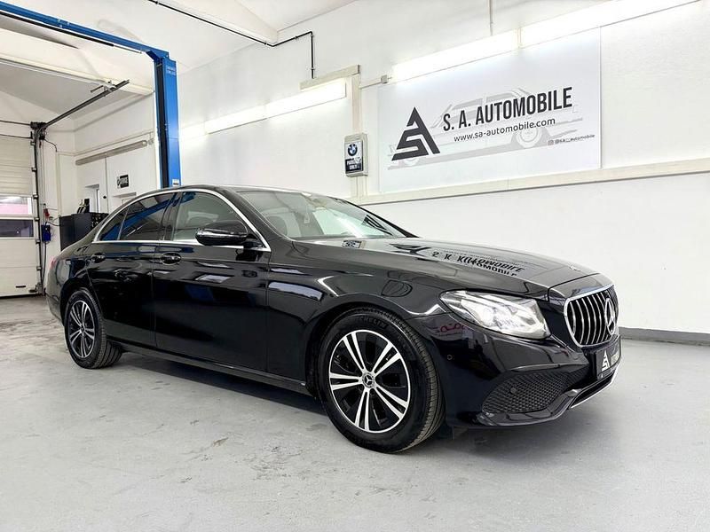 Schwarz Gebraucht 2020 Mercedes E220 Limousine | 27.999 € (Superpreis) - Bild 1/4