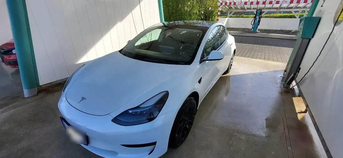 Gebraucht Tesla Model 3 Standard Range 208 kW (283 PS) 2023 Weiß Limousine