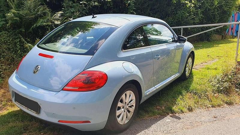 Second-hand VW Beetle Design 105 CP (77 kW) 2012 Albastru Hatchback
