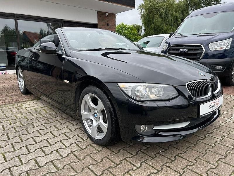 Gebraucht BMW 330 Cabriolet 245 PS (180 kW) 2013 Schwarz Cabrio