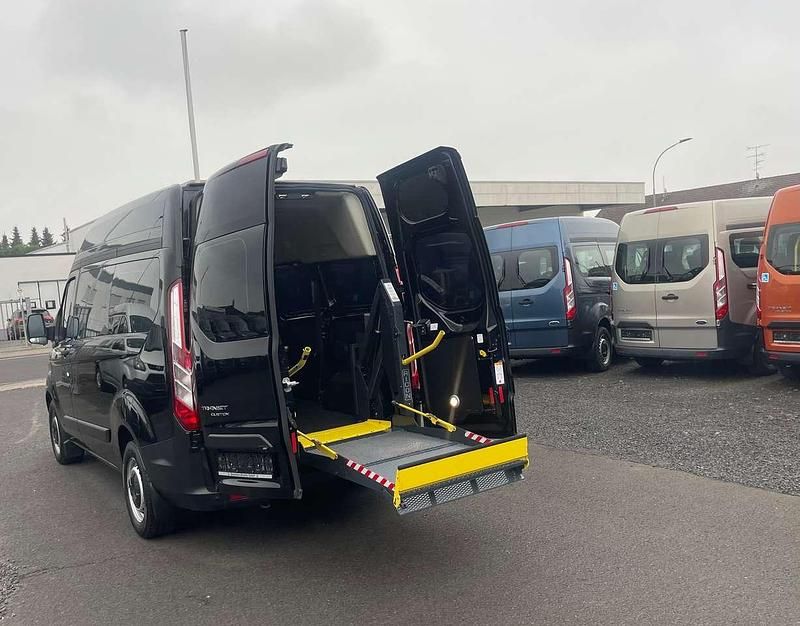 Gebraucht Ford Transit Custom 131 PS (96 kW) 2020 Agate black Van / Kleinbus