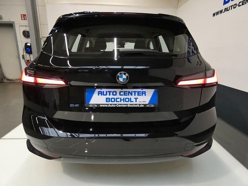 Gebraucht BMW 218 Active Tourer 136 PS (100 kW) 2024 Schwarz Van / Kleinbus