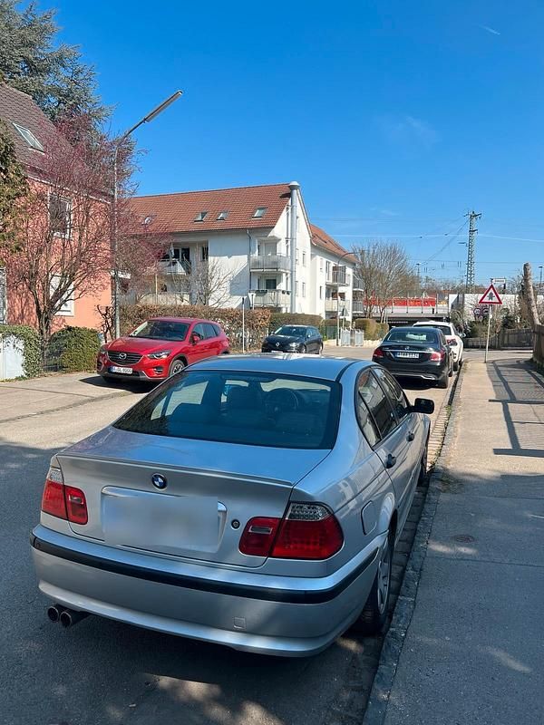 Gebraucht BMW 325 192 PS (141 kW) 2004 Silber Limousine