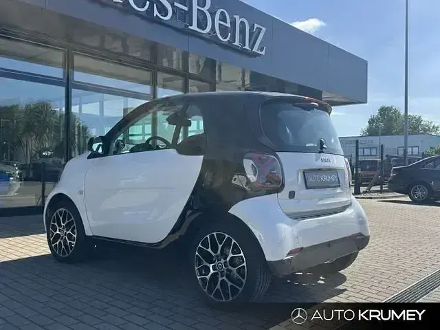 Gebraucht Smart ForTwo Electric Drive Pulse 60 kW (82 PS) 2024 Weiß Coupé